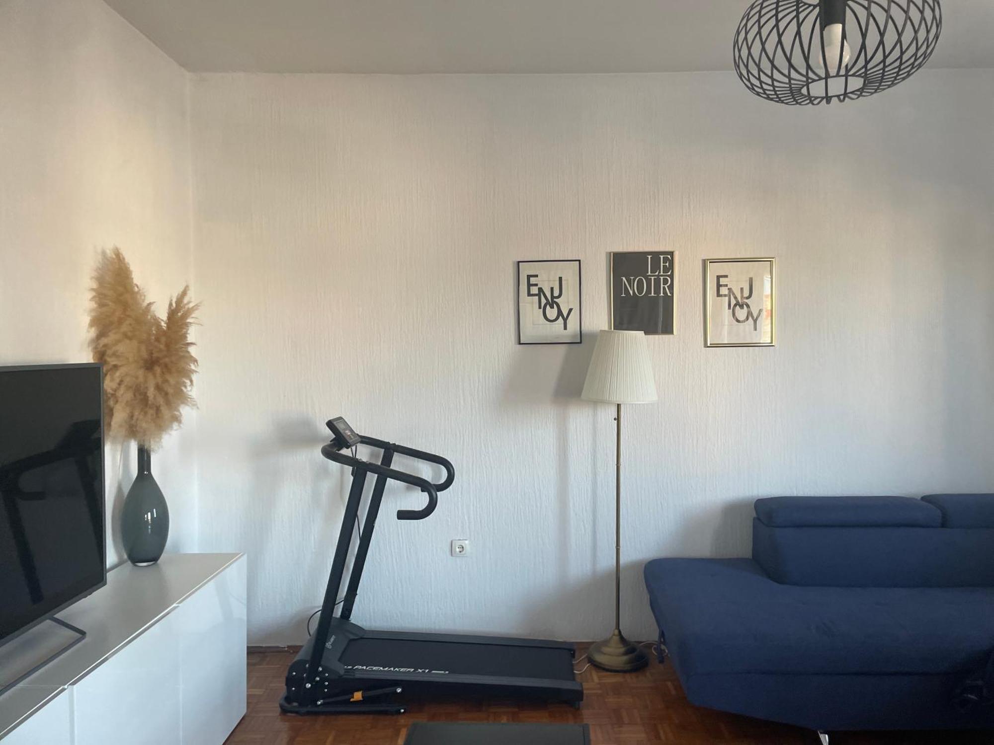 Apartman S M4 With The View Kali Luaran gambar