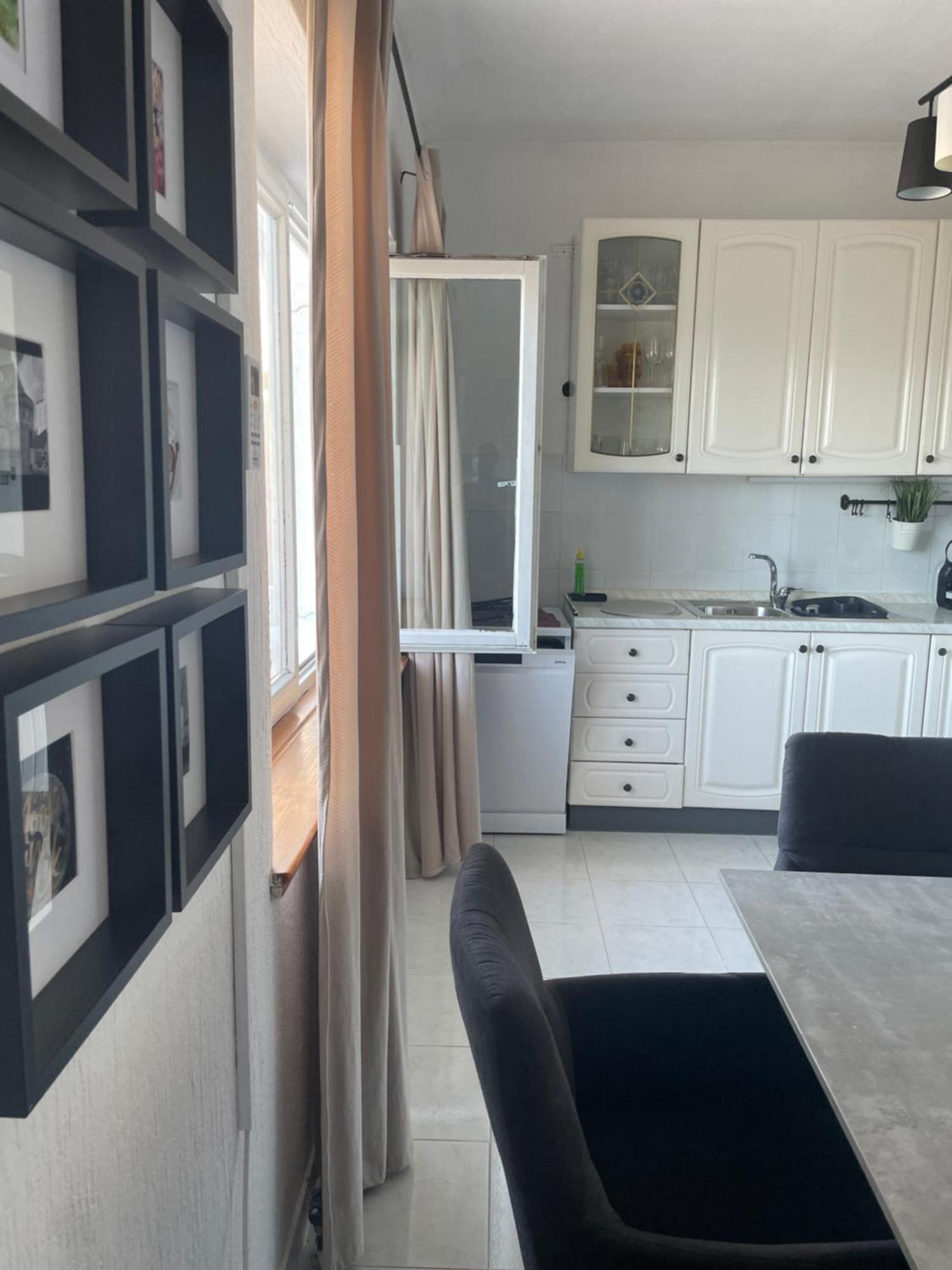 Apartman S M4 With The View Kali Luaran gambar